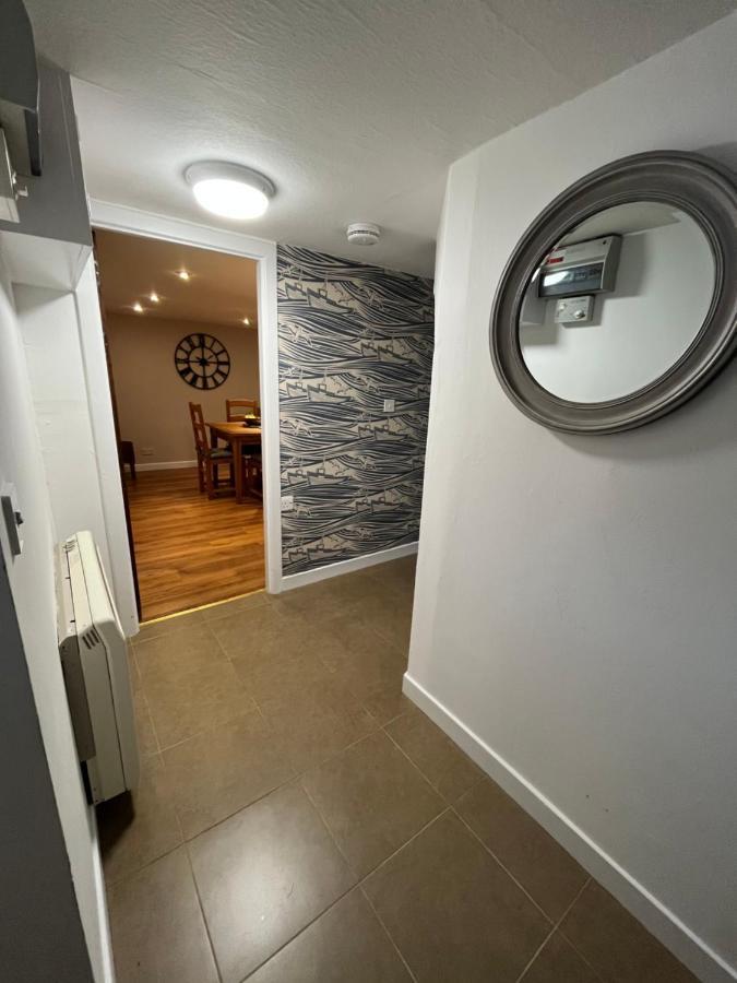 North Coast Property - 17 Margaret Street - Avoch エクステリア 写真