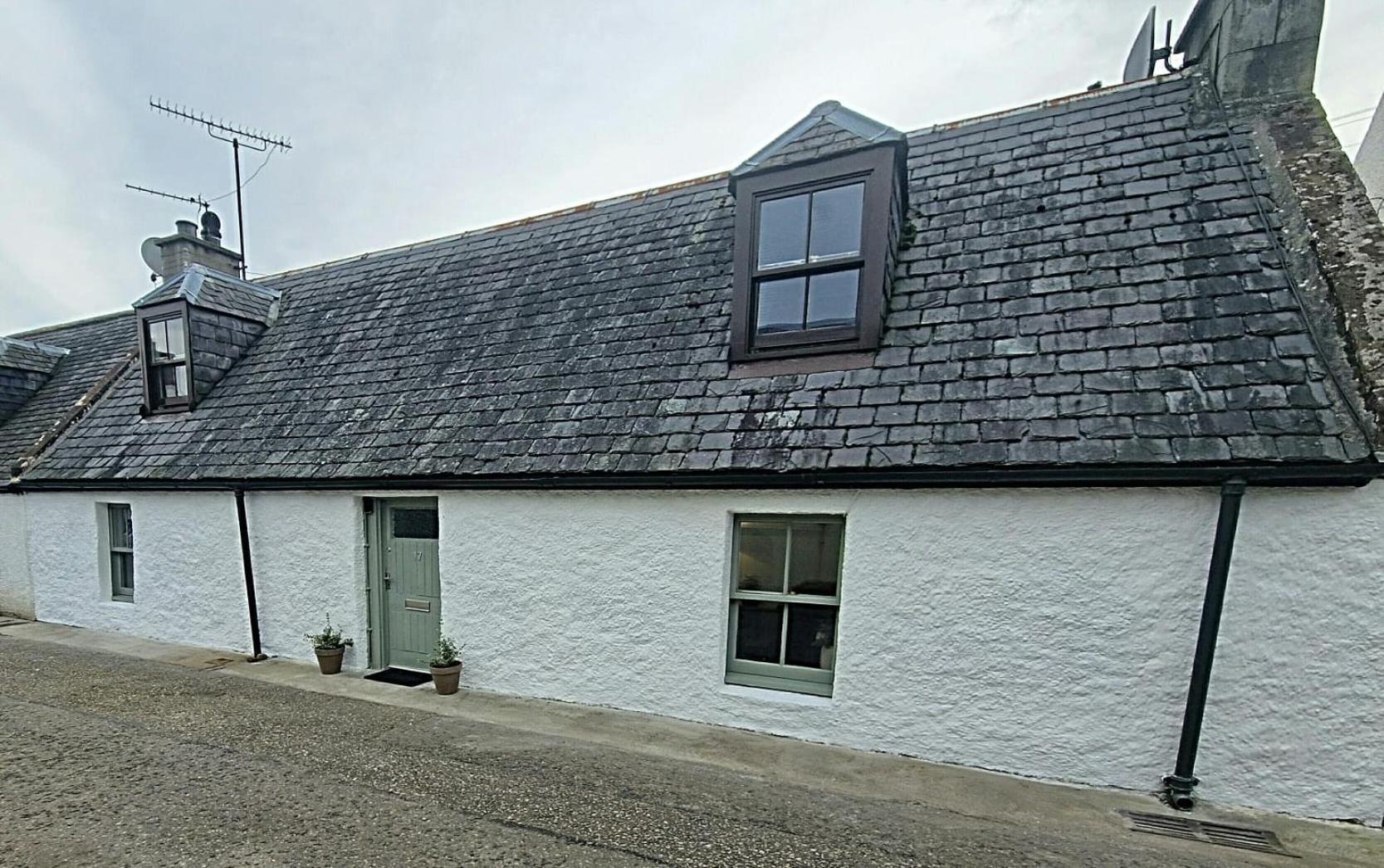 North Coast Property - 17 Margaret Street - Avoch エクステリア 写真